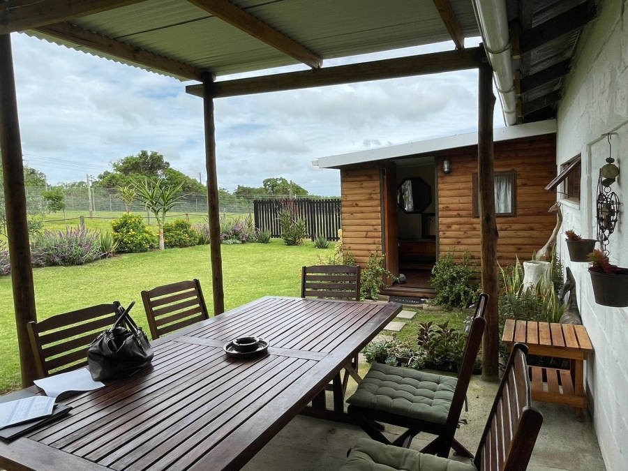 2 Bedroom Property for Sale in Bathurst Eastern Cape